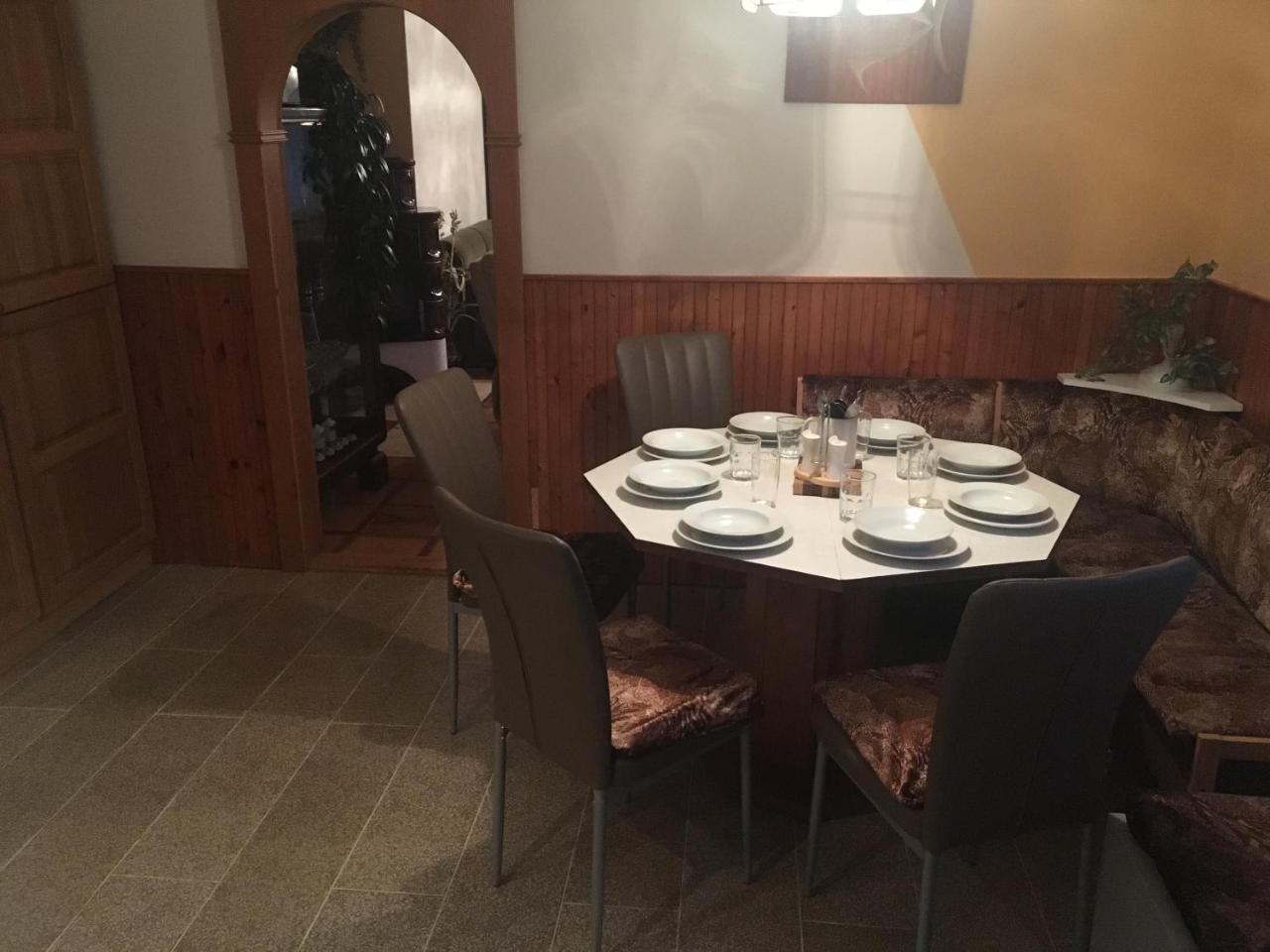 Apartman Olesnikアパートメント エクステリア 写真